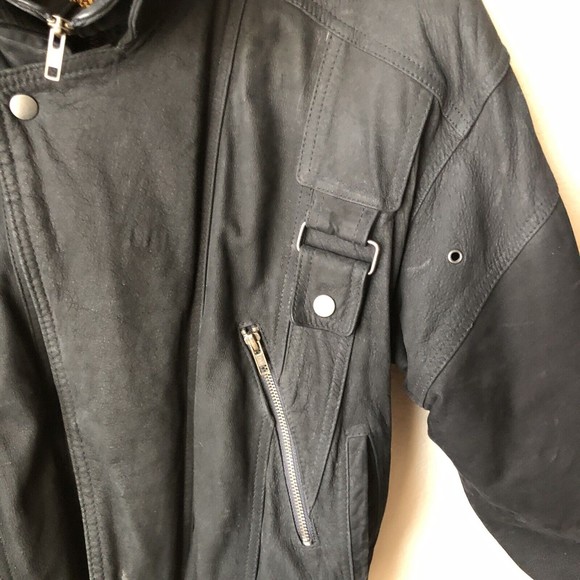 Vintage 90’s Wilson's Adventure Bound Faded Black Leather Jacket Size M Moto EUC - Picture 3 of 7